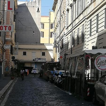 Хостел Signorina In Рим Экстерьер фото