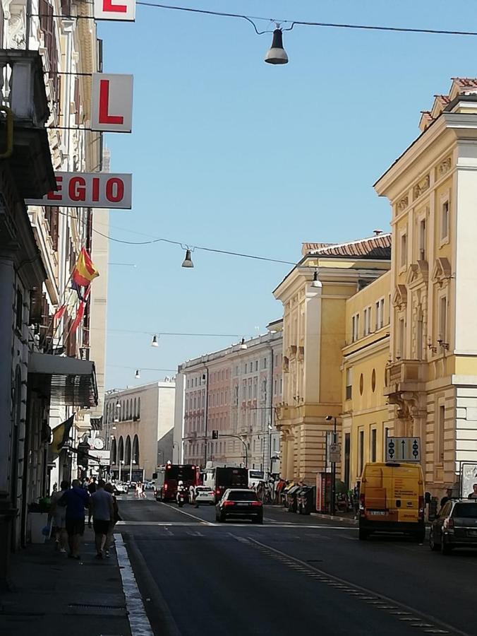 Хостел Signorina In Рим Экстерьер фото